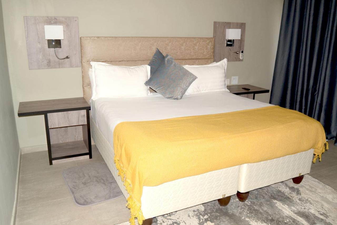 Phudzi Hotel Letlhakane ภายนอก รูปภาพ