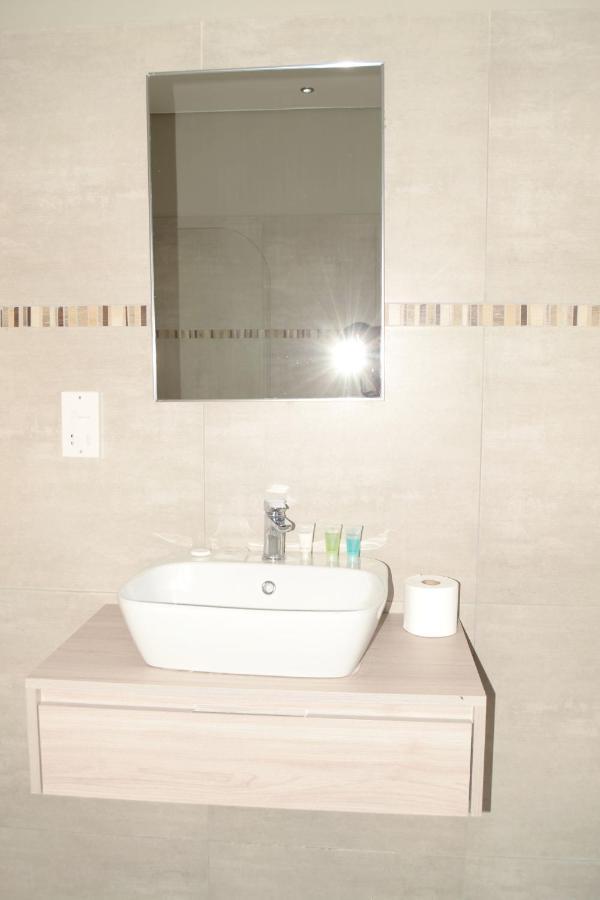 Phudzi Hotel Letlhakane ภายนอก รูปภาพ
