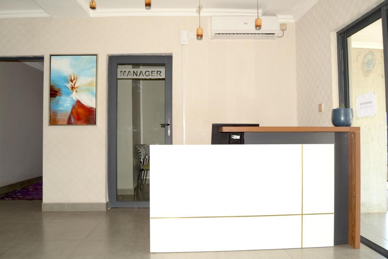 Phudzi Hotel Letlhakane ภายนอก รูปภาพ