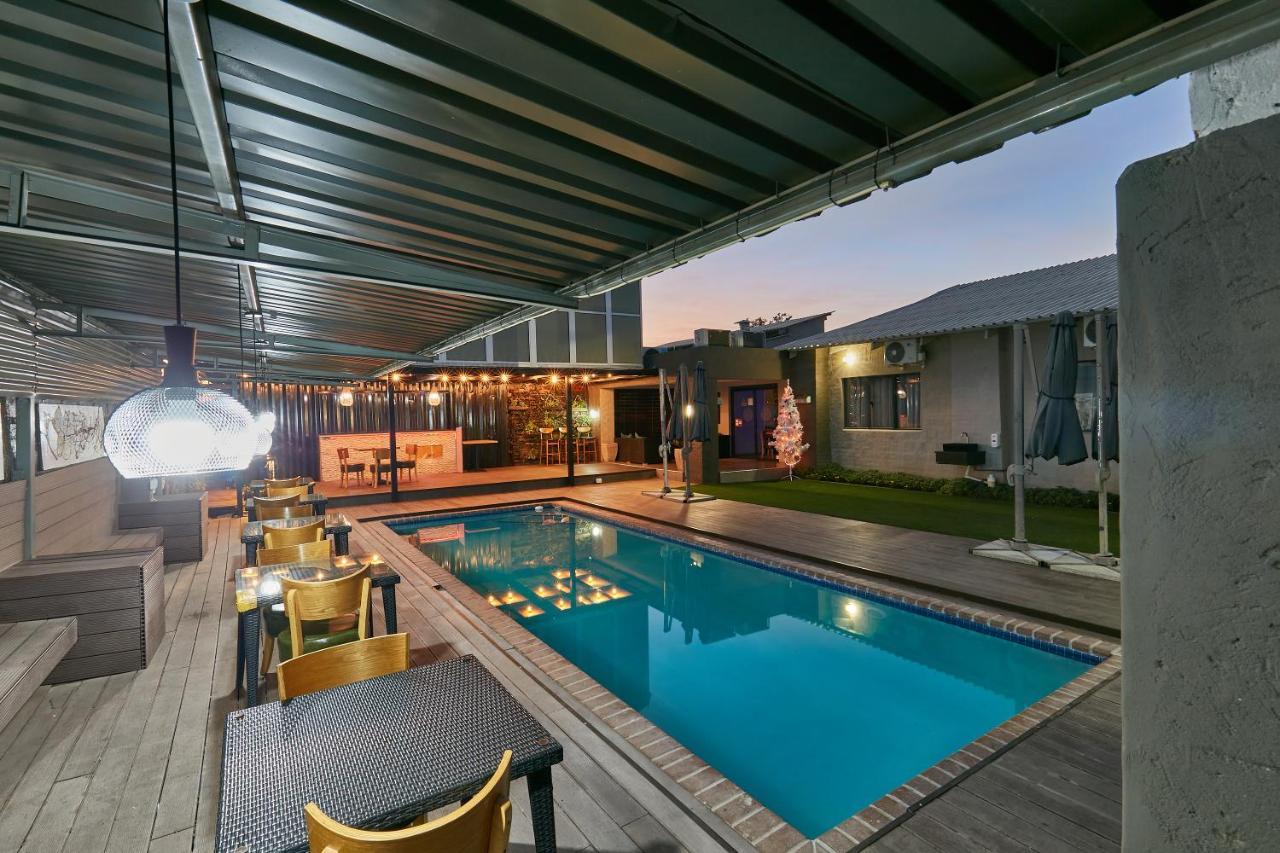 Phudzi Hotel Letlhakane ภายนอก รูปภาพ